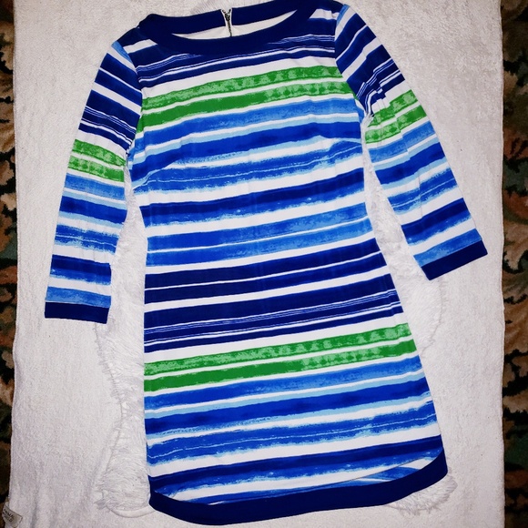 Vince Camuto Dresses & Skirts - Vince Camuto striped dress